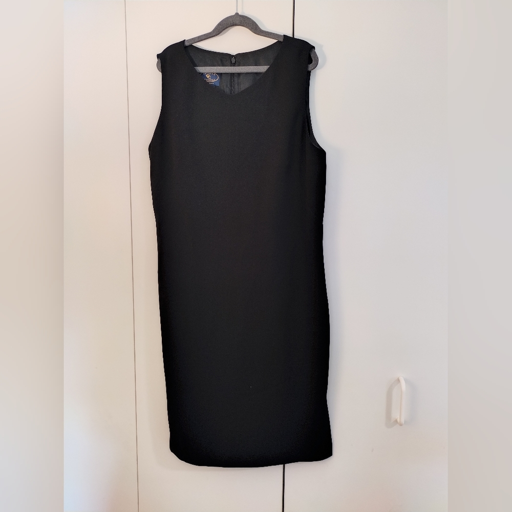 Chelsea Campbell Little Black Dress Petite 👗